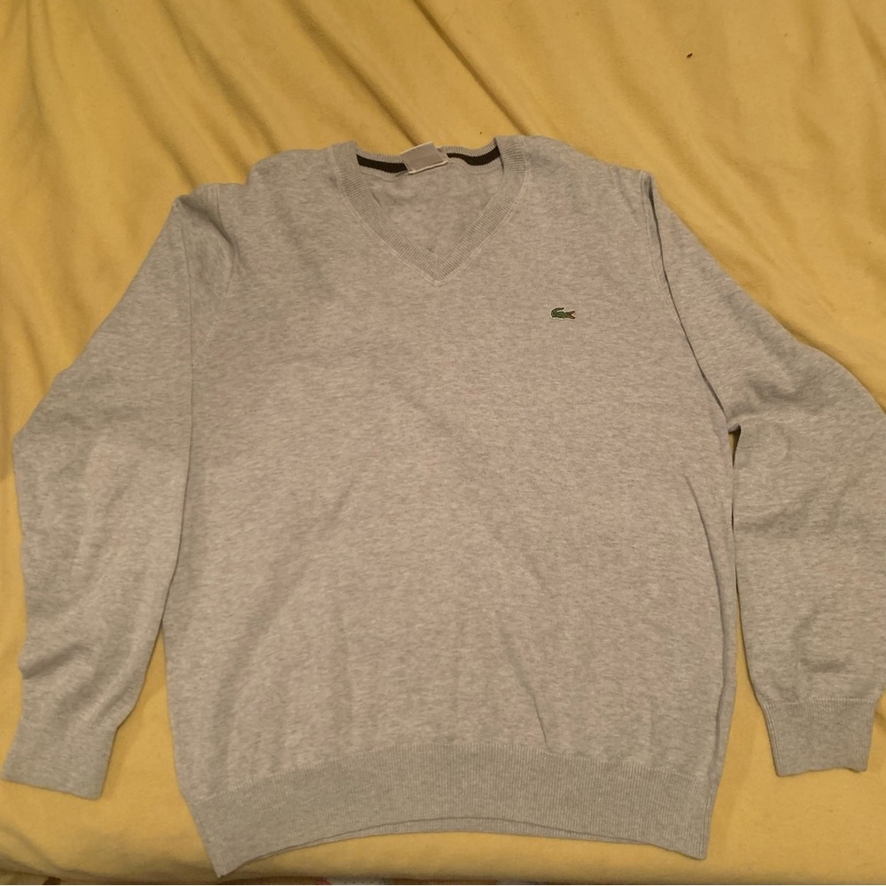 Lacoste knit v neck, 4(medium)